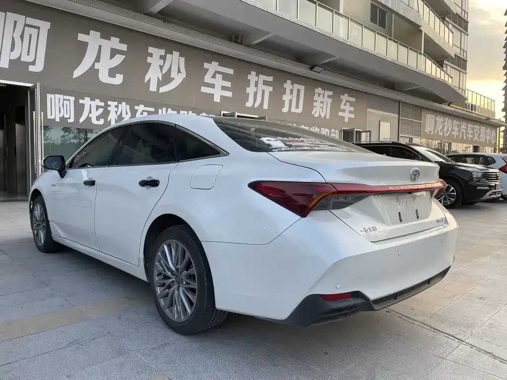 Toyota Avalon 2024 из CN, фото 3