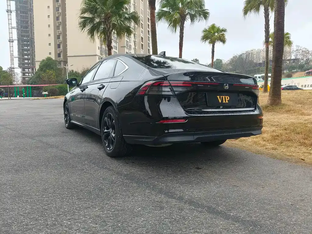 Honda Accord — фото 6