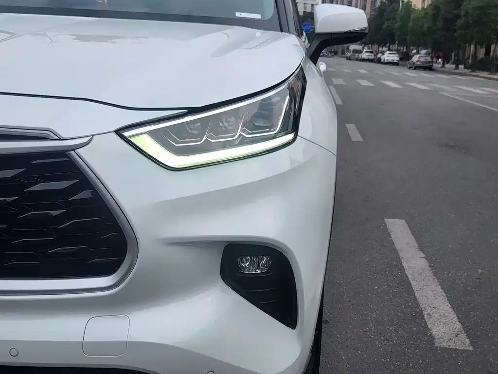 Toyota Highlander 2023 из CN, фото 2