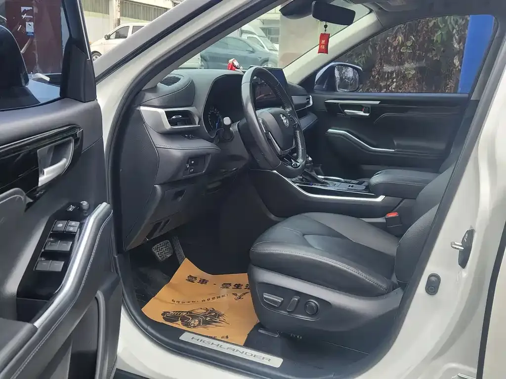 Toyota Highlander 2023 из CN, фото 7