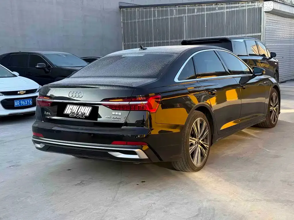 Audi A6L 2024 из CN, фото 5