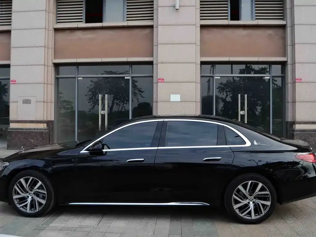Mercedes-Benz E-Class 2024 из CN, фото 3