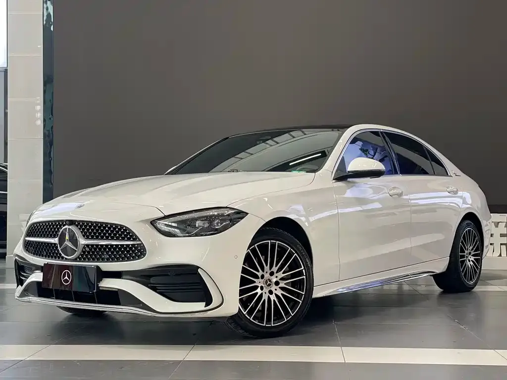 Mercedes-Benz C-Class — фото 1