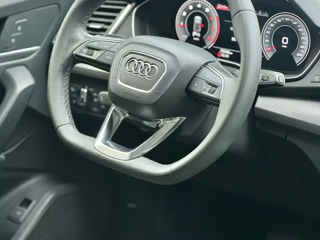 Audi Q5L 2021 из CN, фото 3