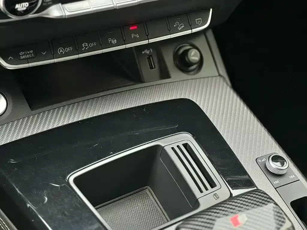 Audi Q5L 2021 из CN, фото 7