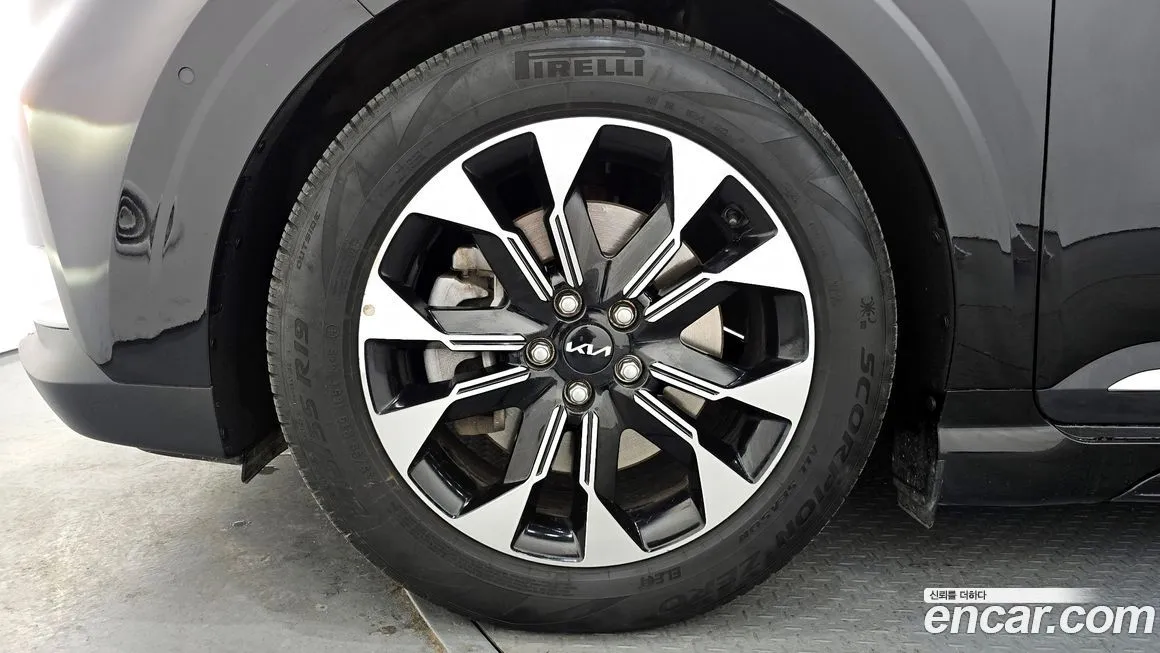 Kia Carnival — фото 10
