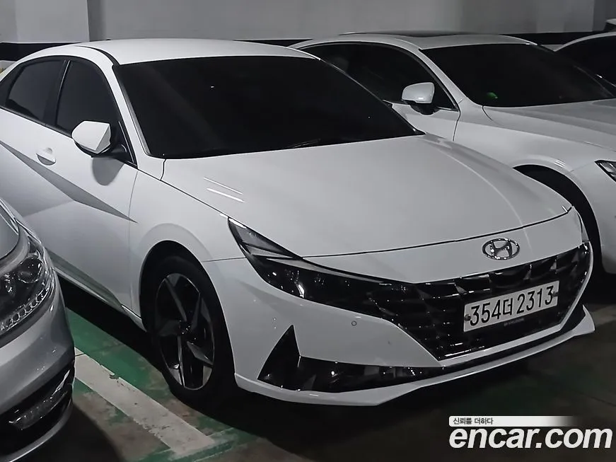 Hyundai AVANTE — фото 1