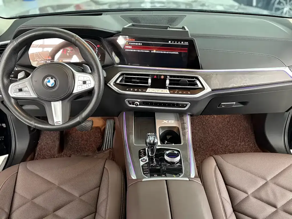 BMW X5 — фото 10