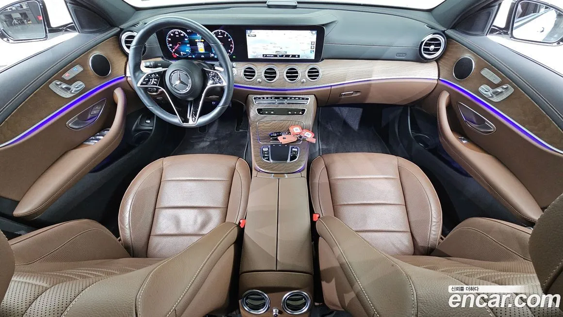 Mercedes-Benz E-Class — фото 10