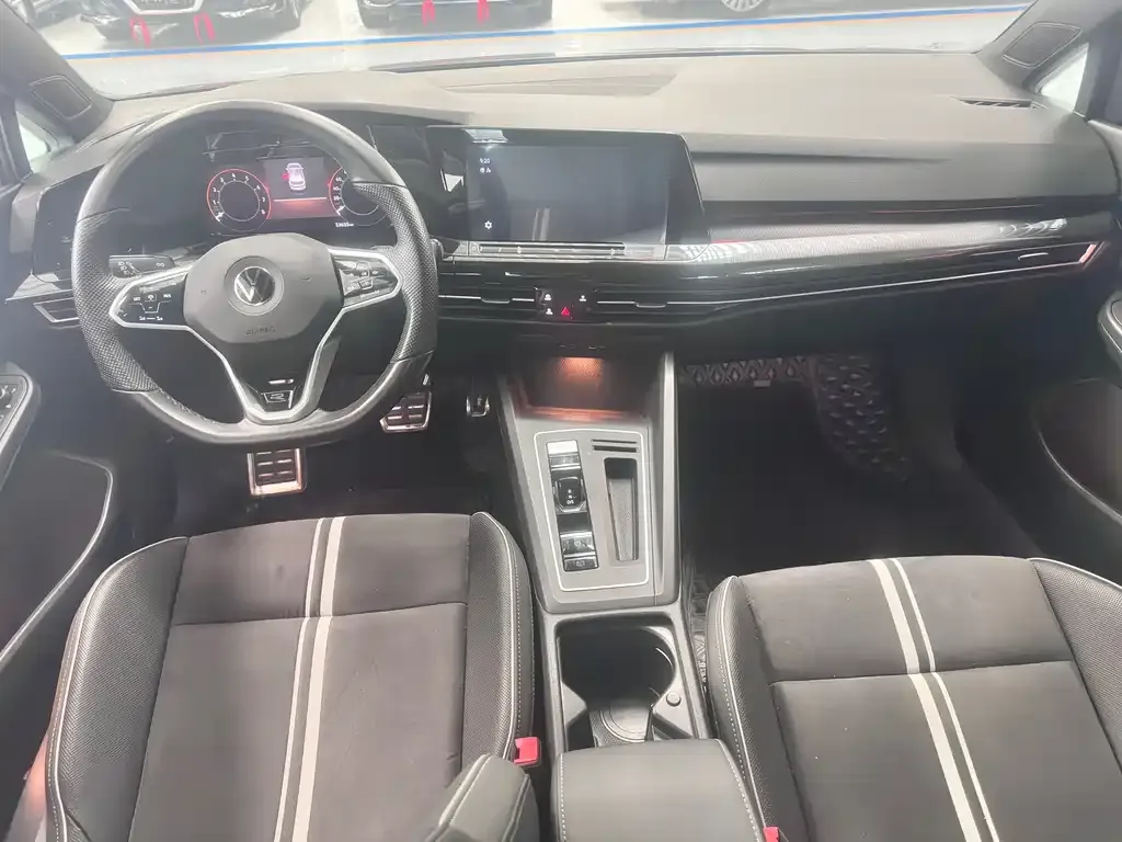 Volkswagen Golf 2021 из CN, фото 10