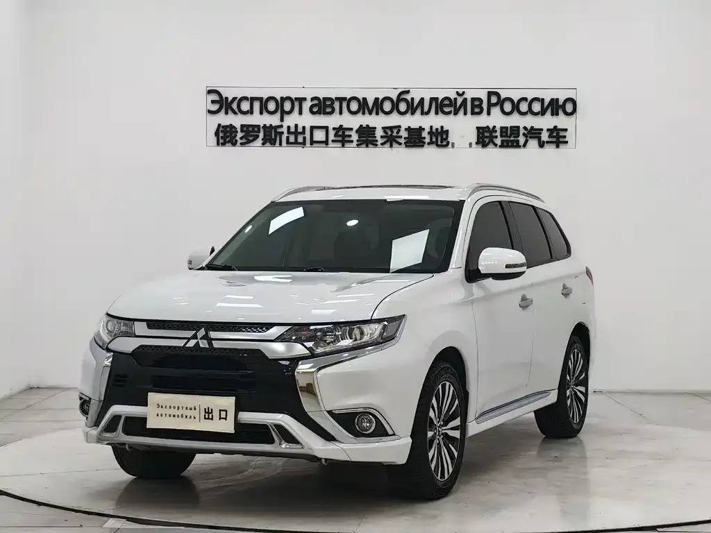 Mitsubishi Outlander 2021 из CN, фото 1
