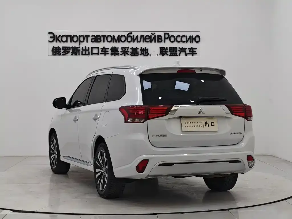 Mitsubishi Outlander 2021 из CN, фото 3