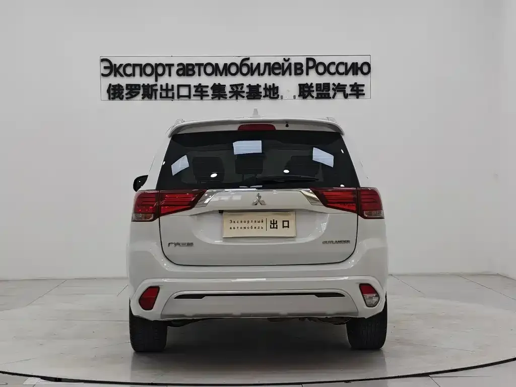 Mitsubishi Outlander 2021 из CN, фото 5