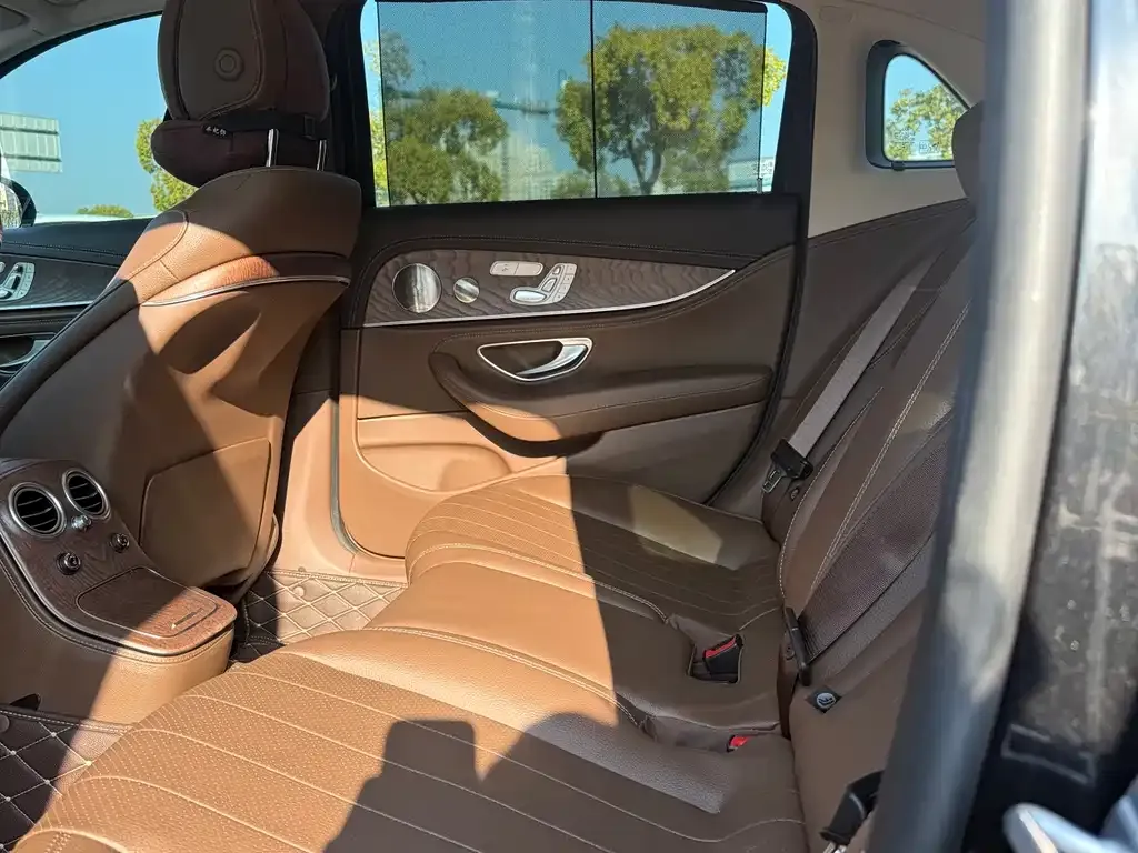 Mercedes-Benz E-Class 2023 из CN, фото 7