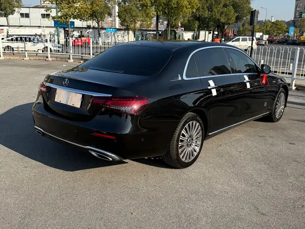 Mercedes-Benz E-Class 2023 из CN, фото 9