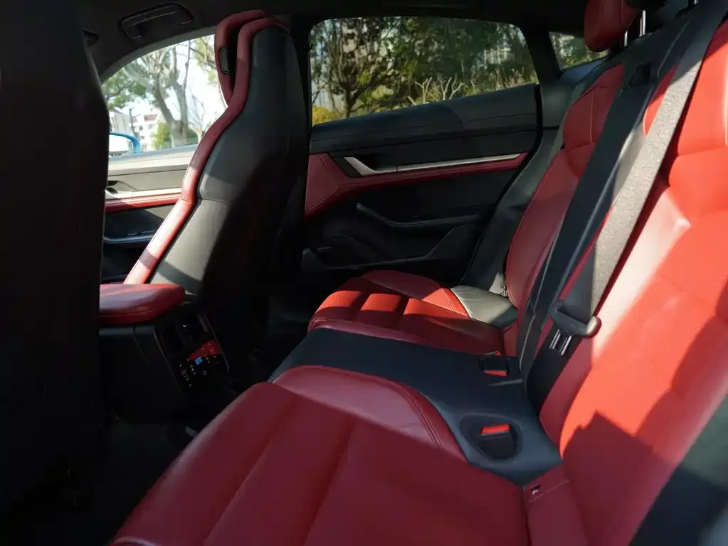 Porsche Taycan 2024 из CN, фото 9