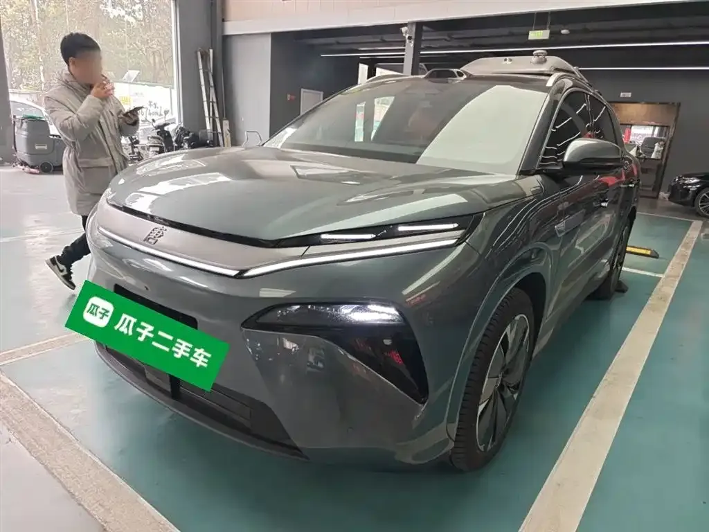 BYD Tang L