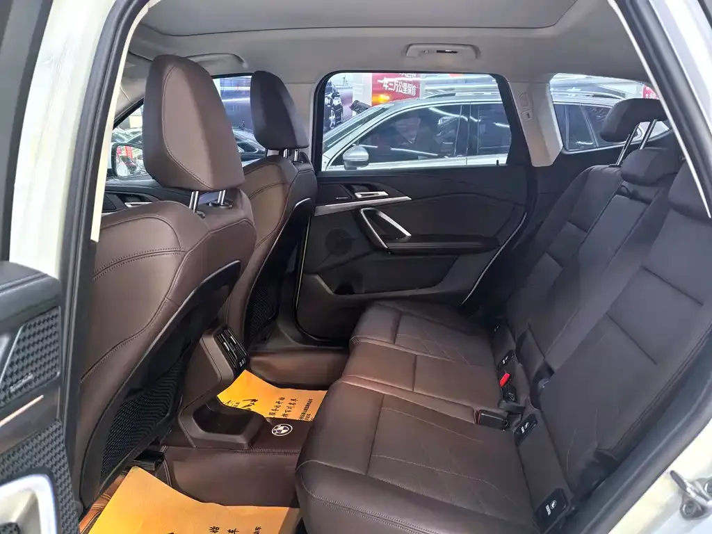 BMW X1 2023 из CN, фото 2