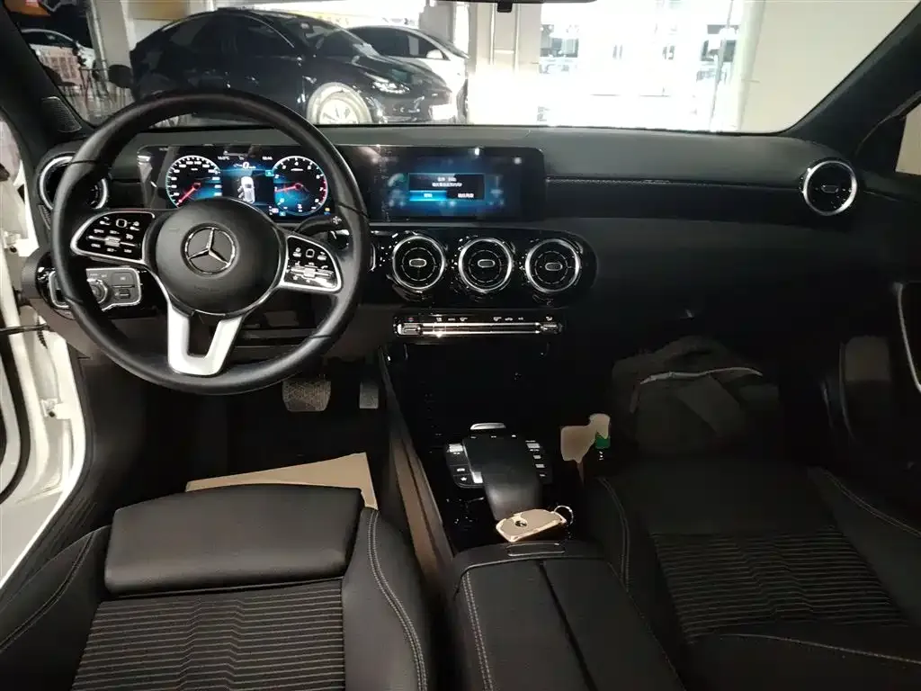 Mercedes-Benz A-Class (Import) 2023 из CN, фото 10