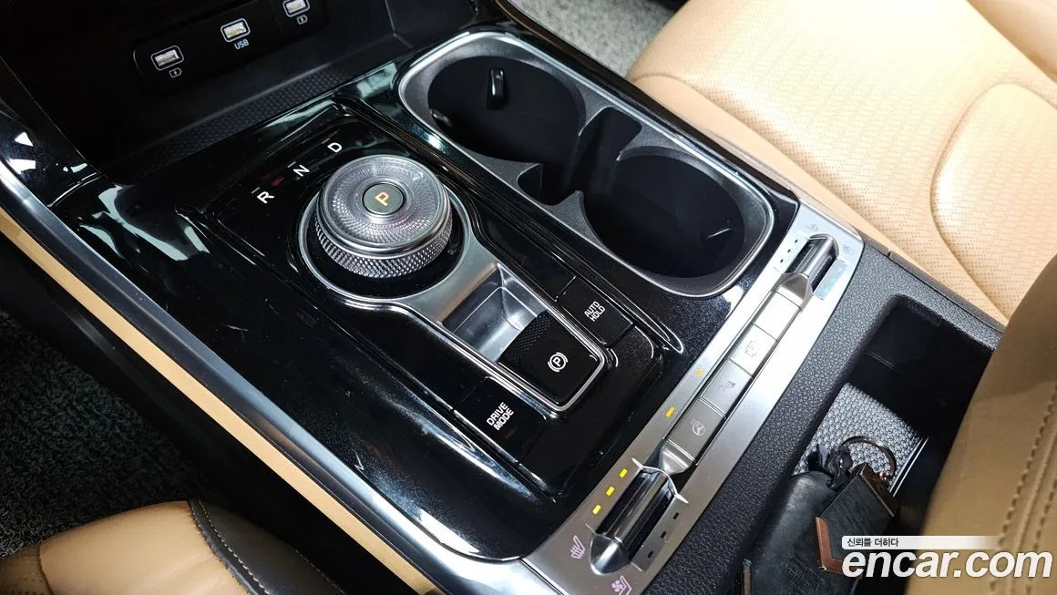 Kia Carnival — фото 10