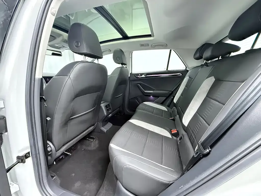 Volkswagen T-Roc 2022 из CN, фото 9