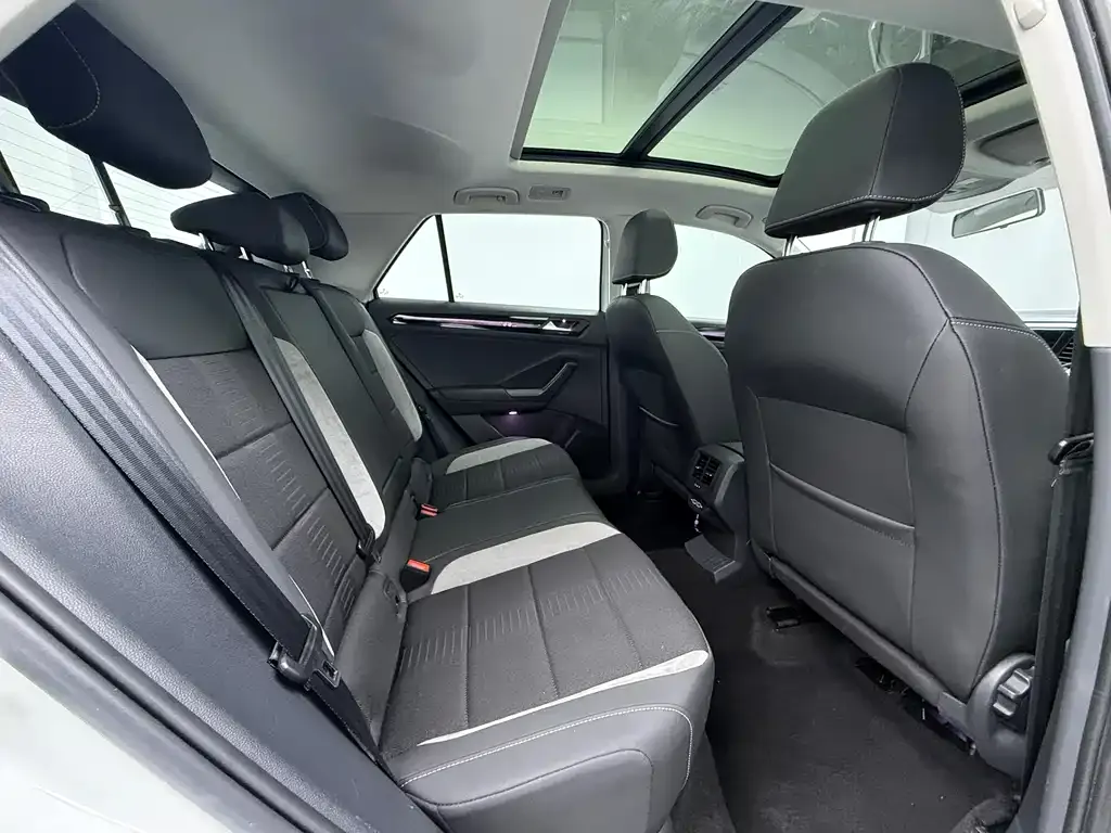Volkswagen T-Roc 2022 из CN, фото 3