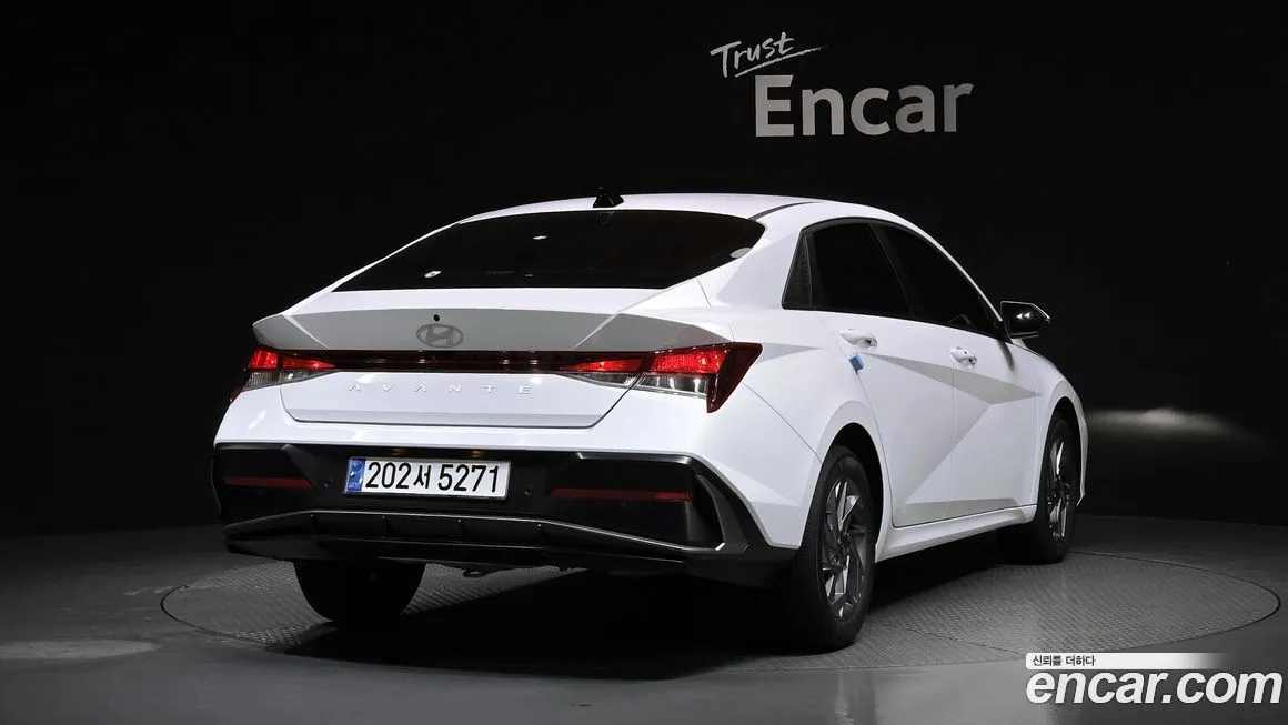 Hyundai AVANTE — фото 3