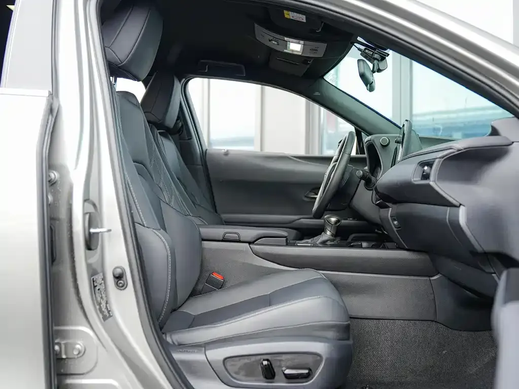 Lexus UX 2024 из CN, фото 7