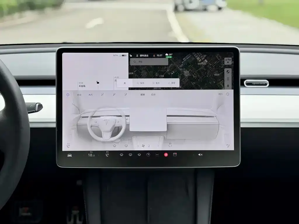 Tesla Model 3 — фото 10