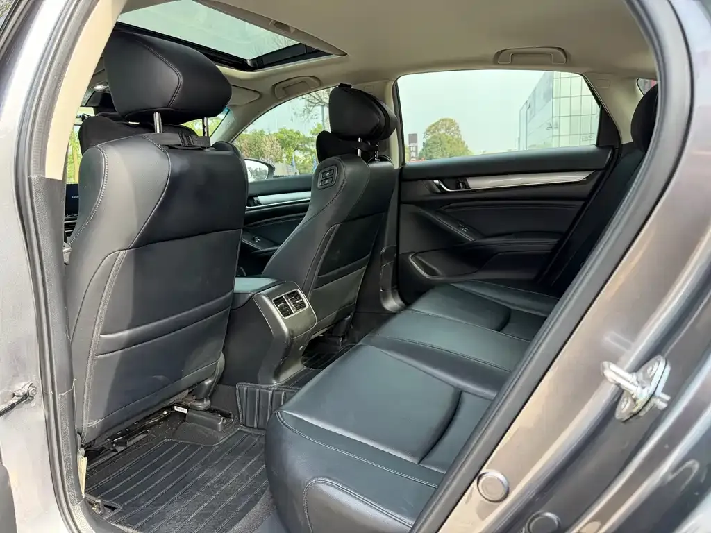 Honda Accord 2021 из CN, фото 3