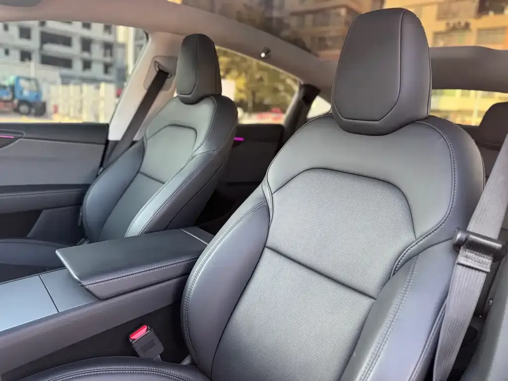 Tesla Model Y 2025 из CN, фото 7