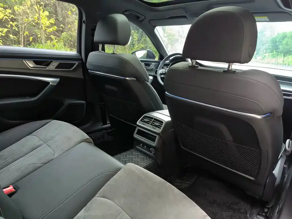 Audi A6L 2024 из CN, фото 3