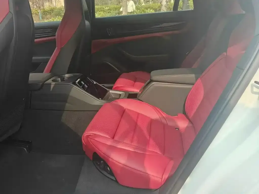 Porsche Panamera 2026 из CN, фото 3