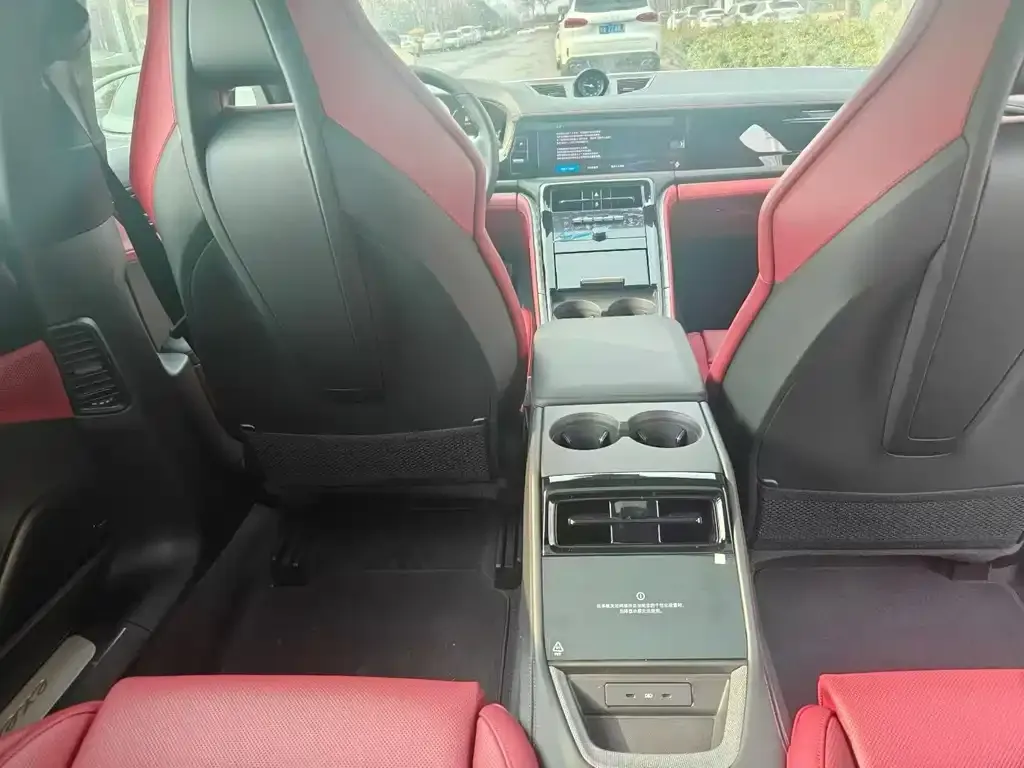 Porsche Panamera 2026 из CN, фото 6