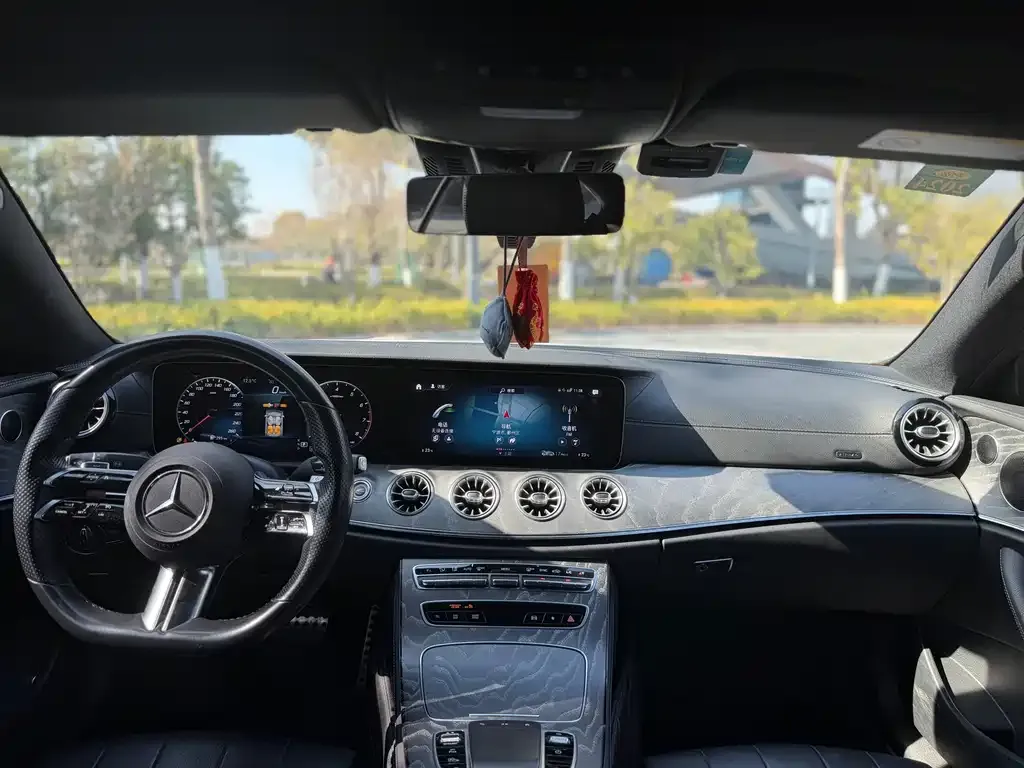 Mercedes-Benz E-Class (Import) — фото 3