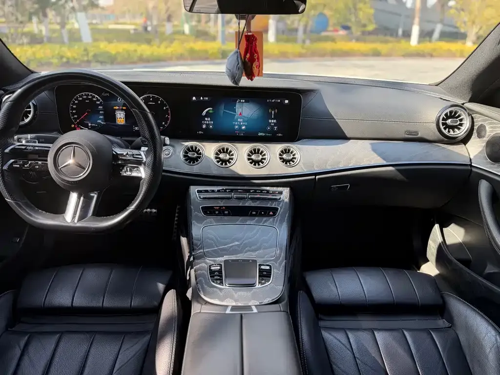 Mercedes-Benz E-Class (Import) — фото 4