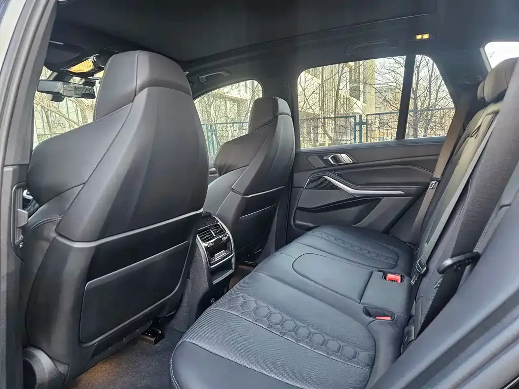 BMW X5 M 2023 из CN, фото 3