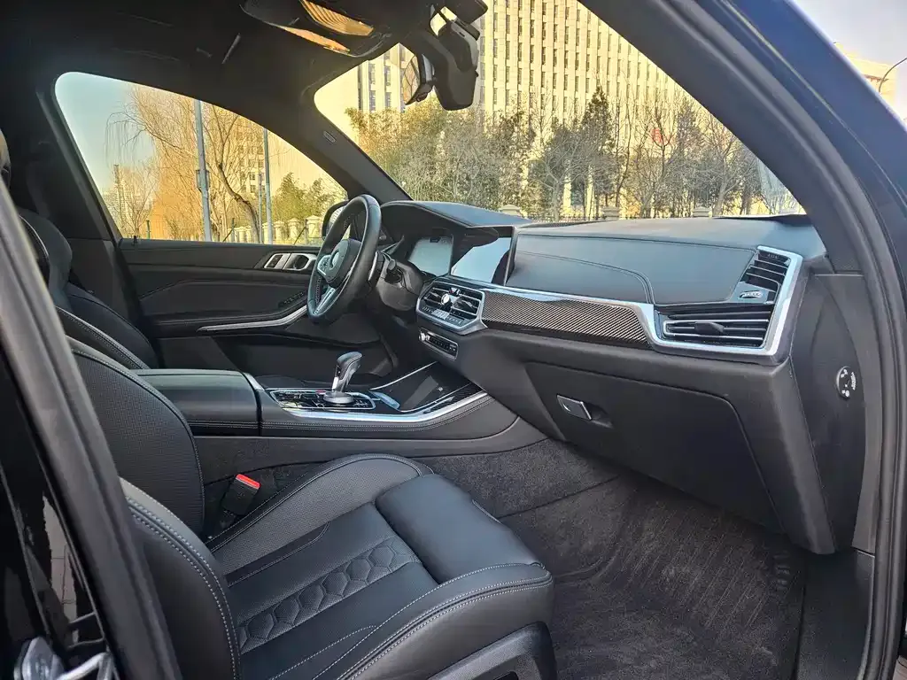 BMW X5 M 2023 из CN, фото 9
