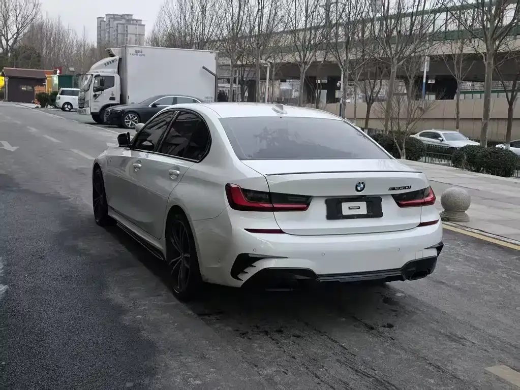 BMW 3 Series 2022 из CN, фото 5