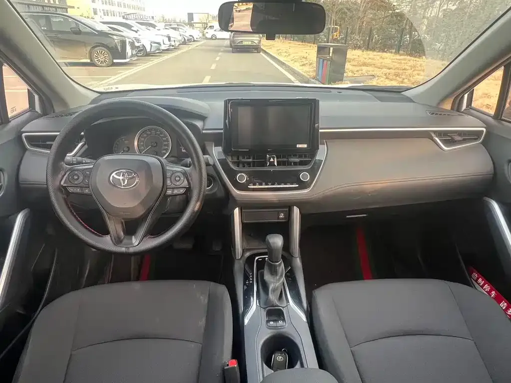 Toyota Corolla Cross 2022 из CN, фото 3