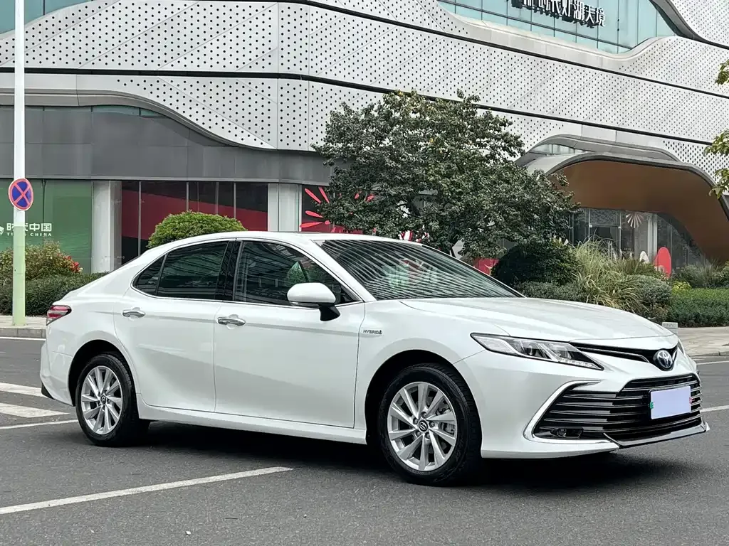 Toyota Camry 2023 из CN, фото 8