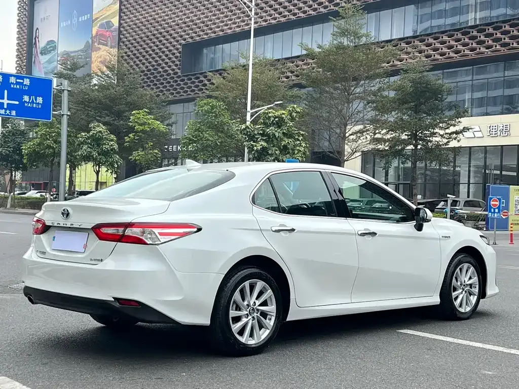 Toyota Camry 2023 из CN, фото 3