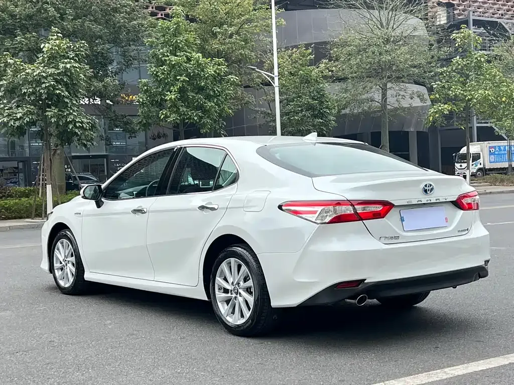 Toyota Camry 2023 из CN, фото 6