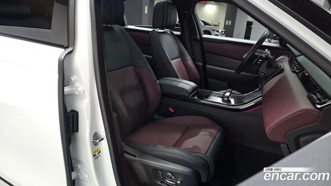 Land Rover Range Rover Velar 2025 из KR, фото 3