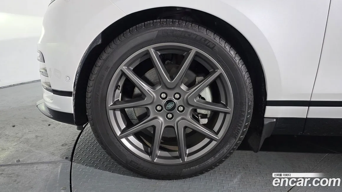 Land Rover Range Rover Velar 2025 из KR, фото 9