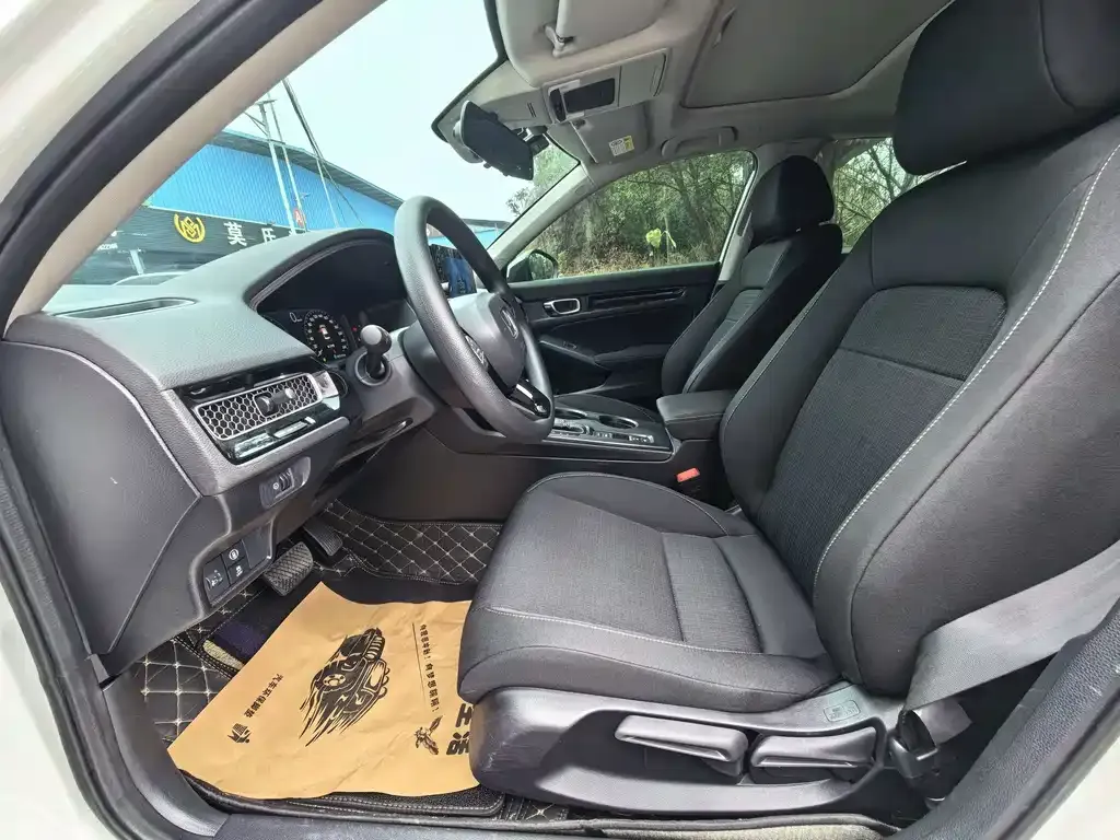 Honda Civic 2023 из CN, фото 2