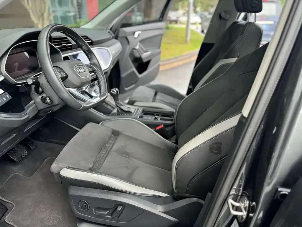 Audi Q3 2021 из CN, фото 8