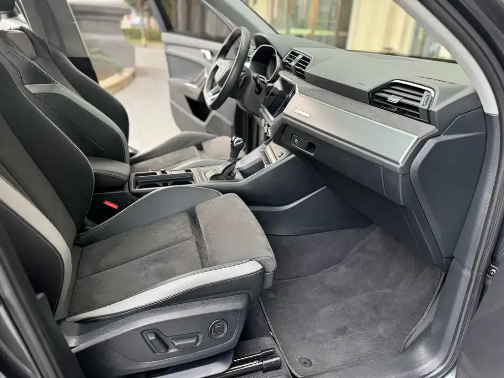 Audi Q3 2021 из CN, фото 9