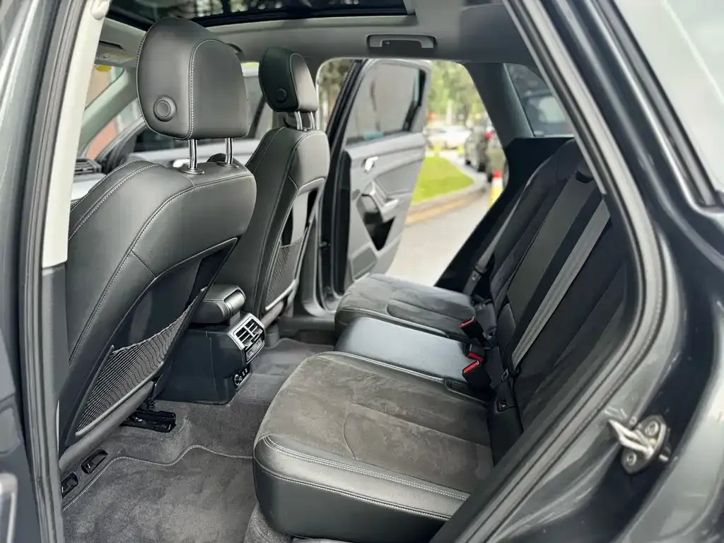 Audi Q3 2021 из CN, фото 3