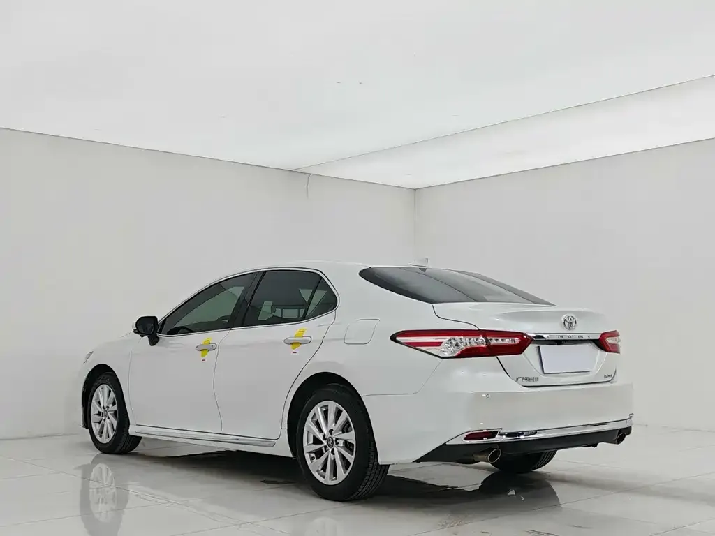 Toyota Camry 2023 из CN, фото 4